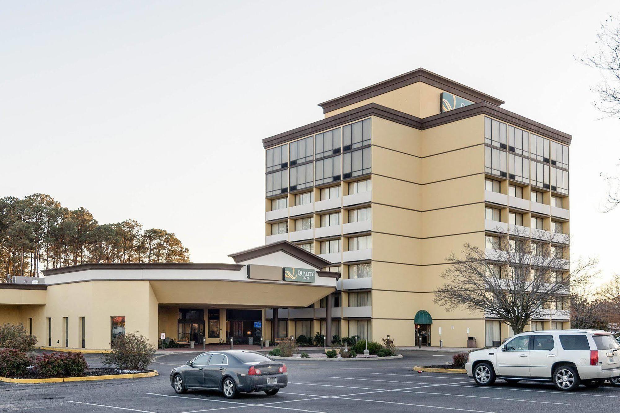 Quality Inn Near Hampton Coliseum Exterior photo